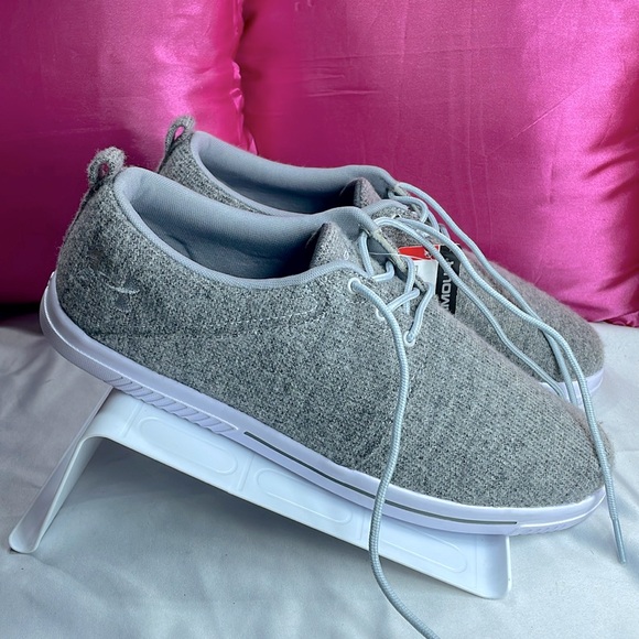 (A) Under Armour Men's Street Comfort Sneakers
Encounter Wool 101 Grey
Size 12 - Picture 1 of 11